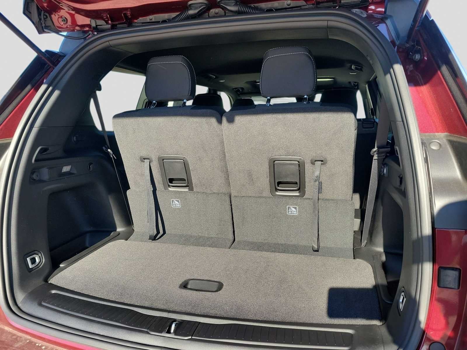 2025 Jeep Grand Cherokee L GRAND CHEROKEE L LAREDO X 4X4