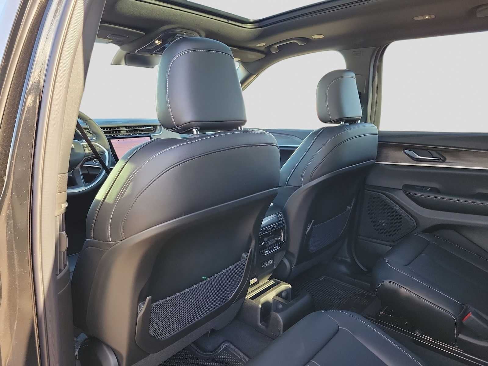 2025 Jeep Grand Cherokee L GRAND CHEROKEE L LIMITED 4X4