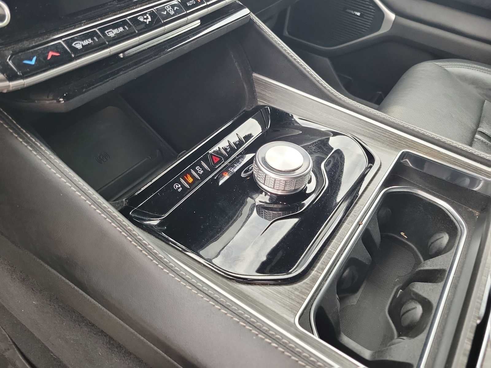 2024 Jeep Wagoneer L Series II 4x2