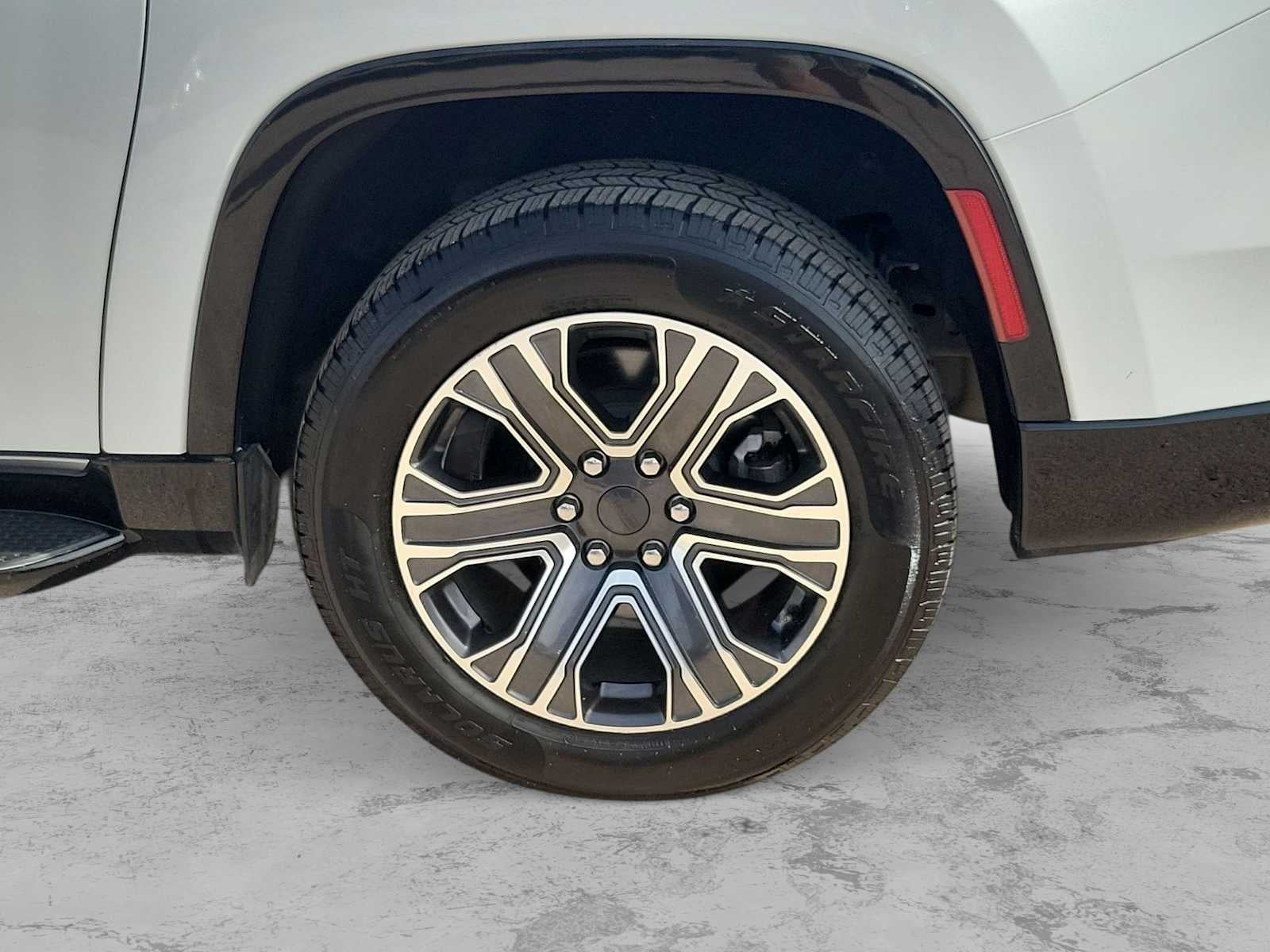 2024 Jeep Wagoneer L Series II 4x2