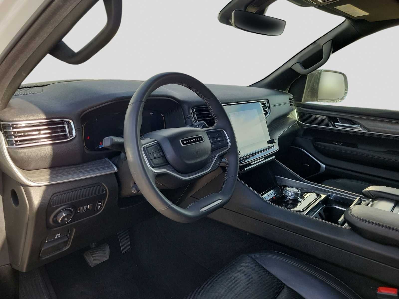 2024 Jeep Wagoneer L Series II 4x2