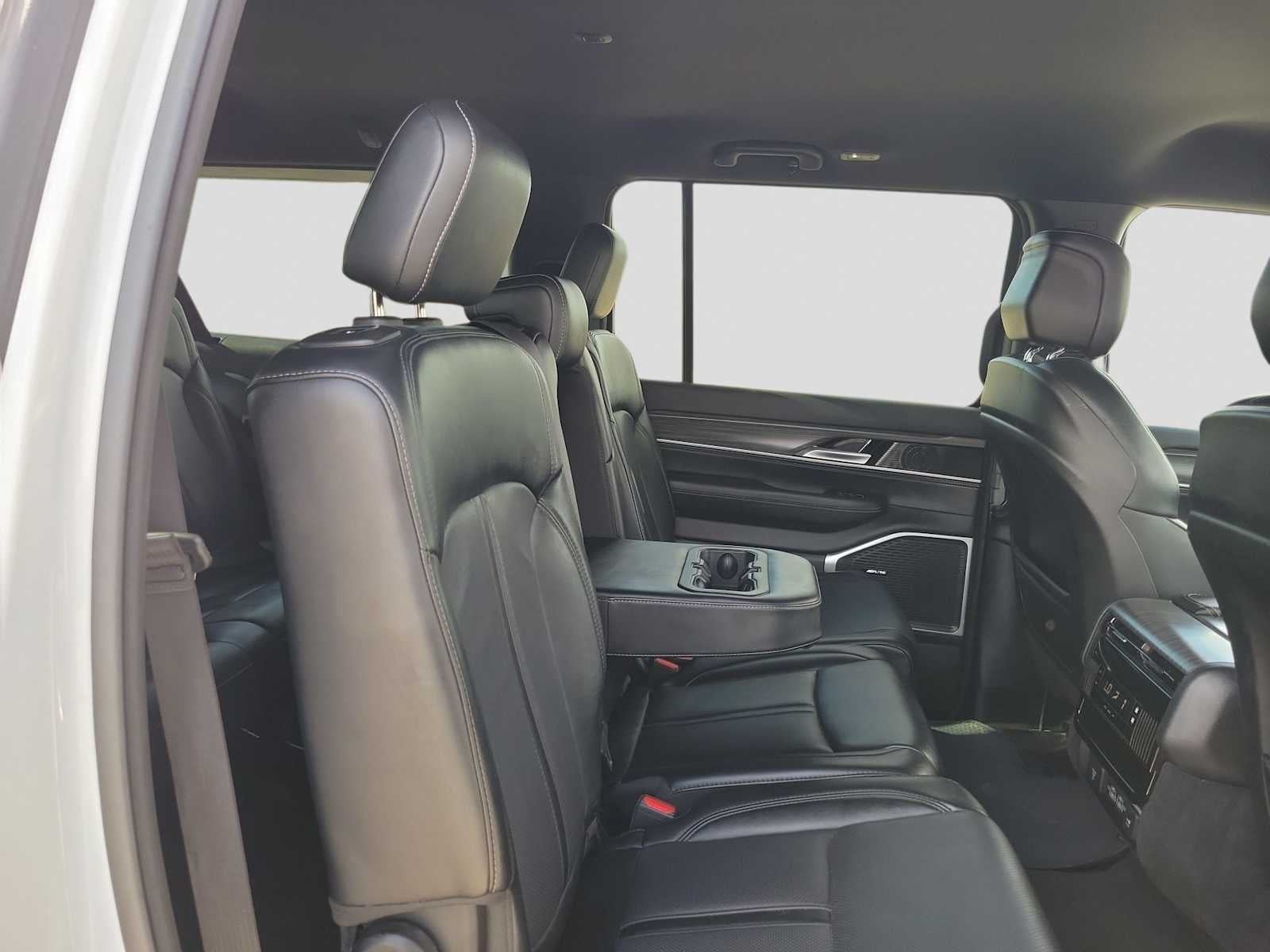 2024 Jeep Wagoneer L Series II 4x2