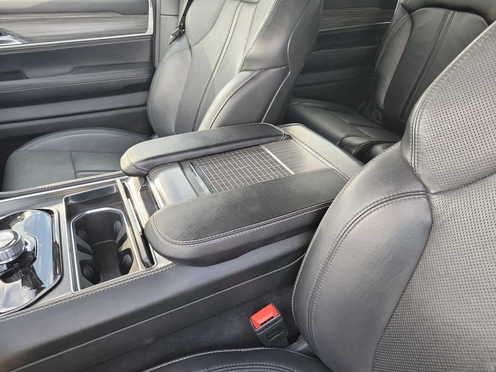 2024 Jeep Wagoneer L Series II 4x2