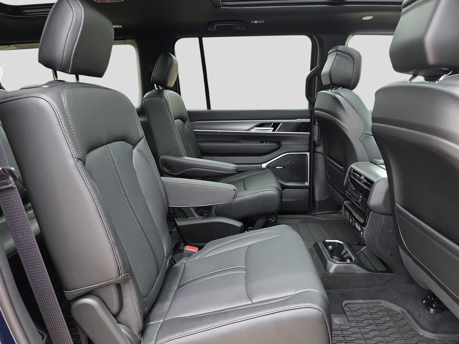 2026 Jeep Grand Wagoneer GRAND WAGONEER UPLAND 4X4