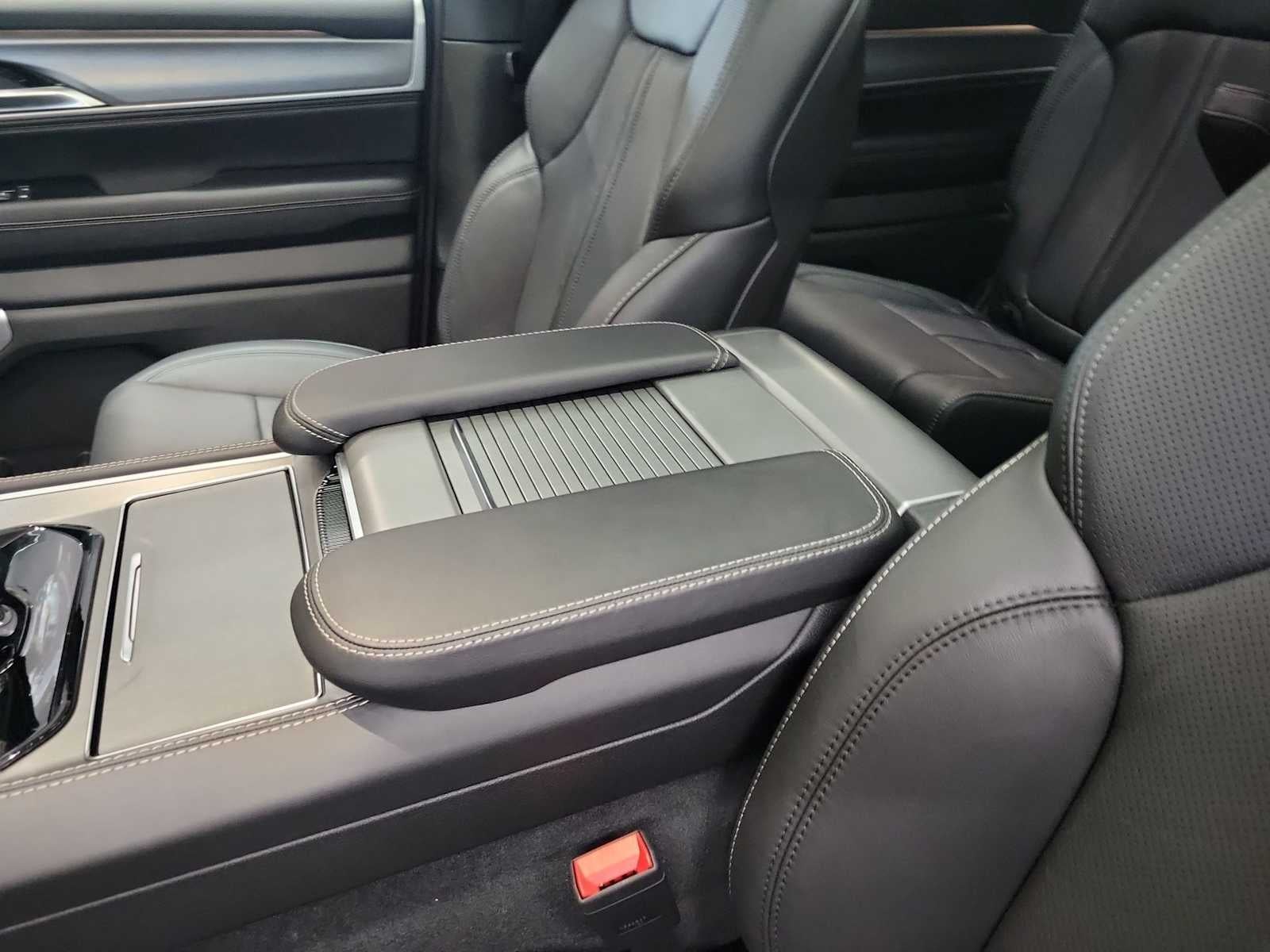2026 Jeep Grand Wagoneer GRAND WAGONEER LIMITED RESERVE 4X4