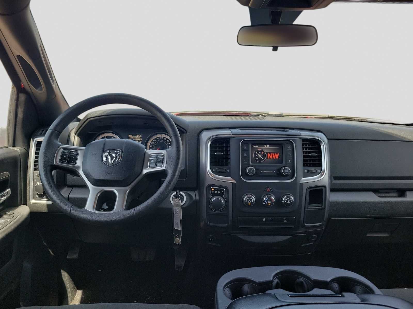 2024 RAM 1500 Classic Warlock Crew Cab 4x2 5'7' Box