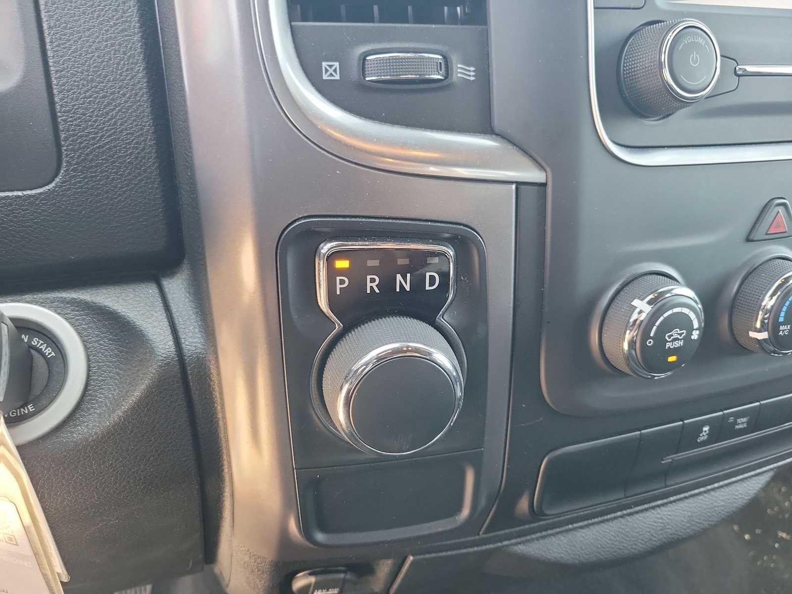 2024 RAM 1500 Classic Warlock Crew Cab 4x2 5'7' Box