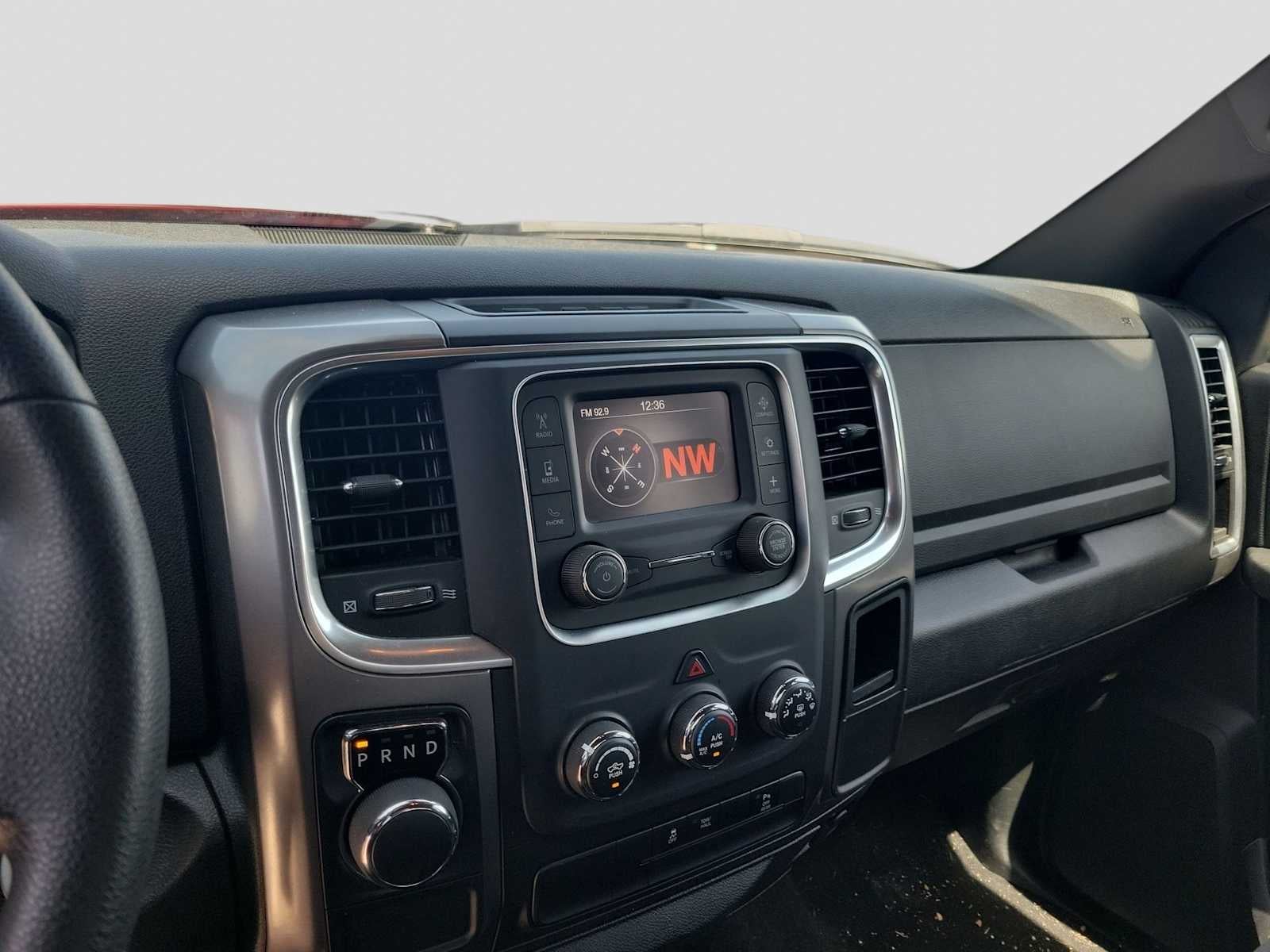 2024 RAM 1500 Classic Warlock Crew Cab 4x2 5'7' Box