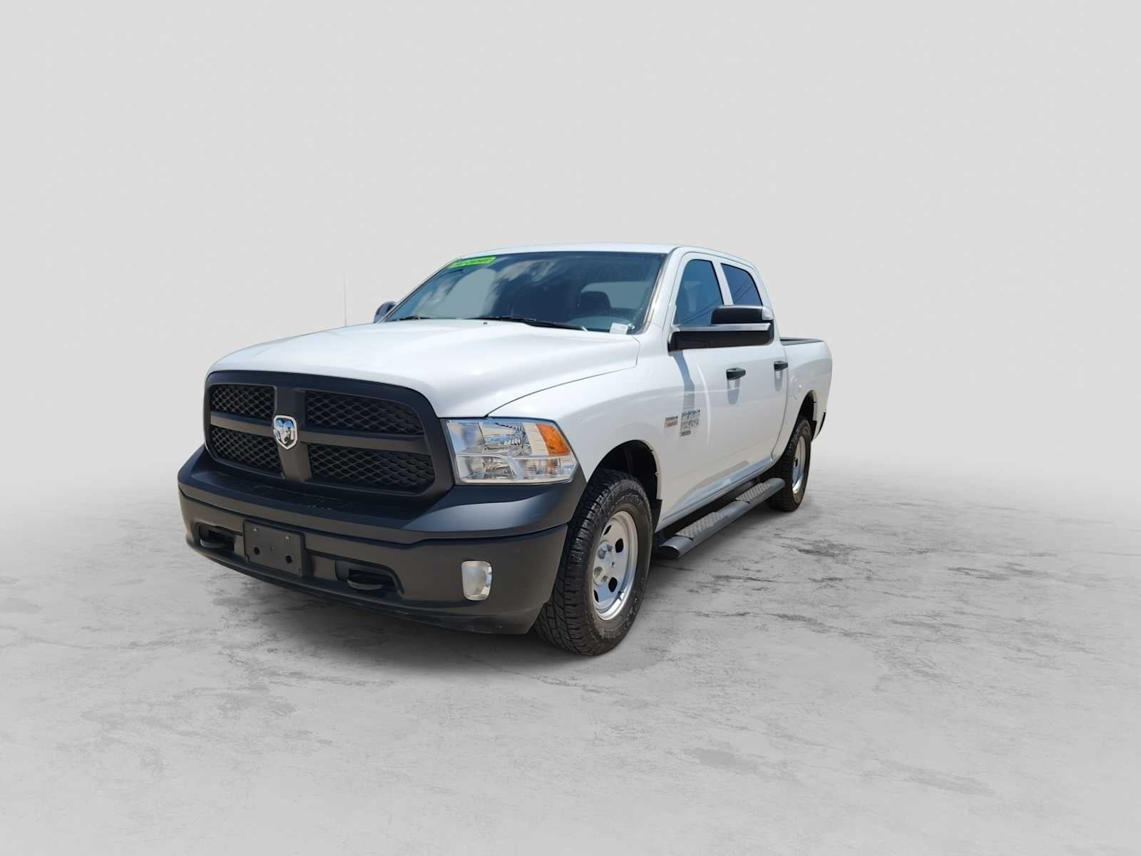 2024 RAM 1500 Classic Tradesman Crew Cab 4x4 5'7' Box