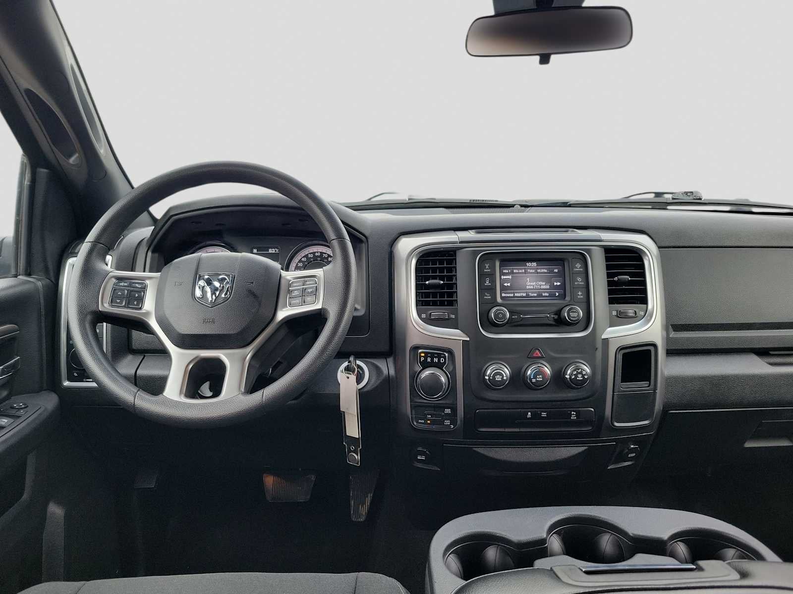 2024 RAM 1500 Classic Warlock Crew Cab 4x4 5'7' Box