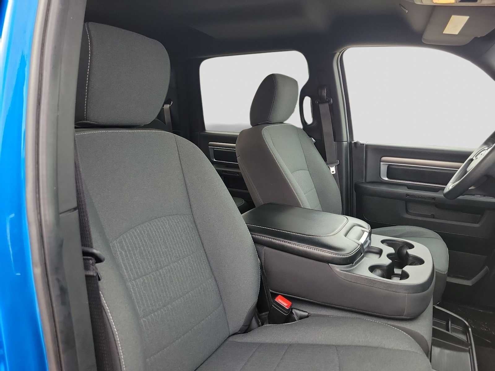 2024 RAM 1500 Classic Warlock Crew Cab 4x4 5'7' Box