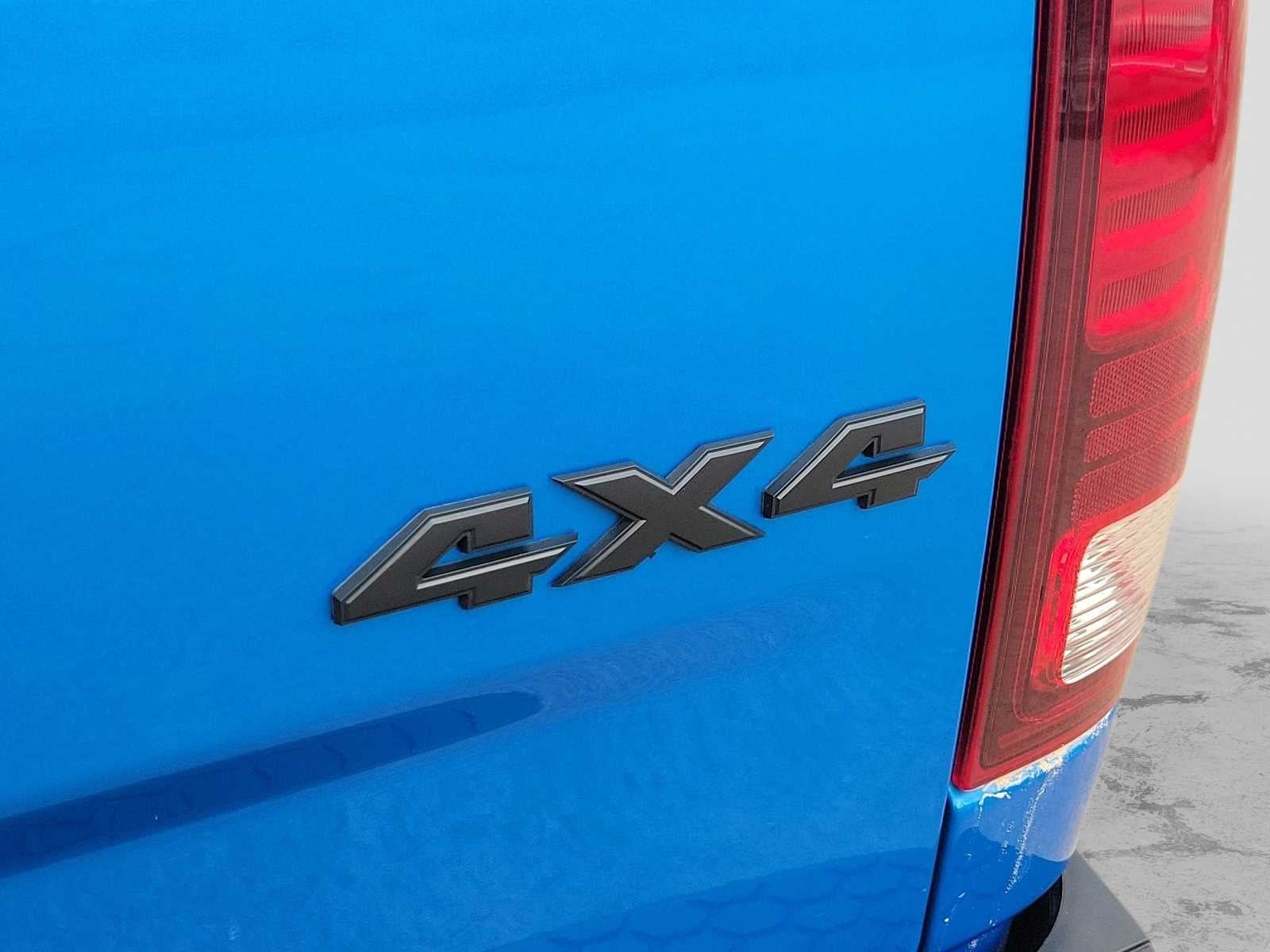 2024 RAM 1500 Classic Warlock Crew Cab 4x4 5'7' Box