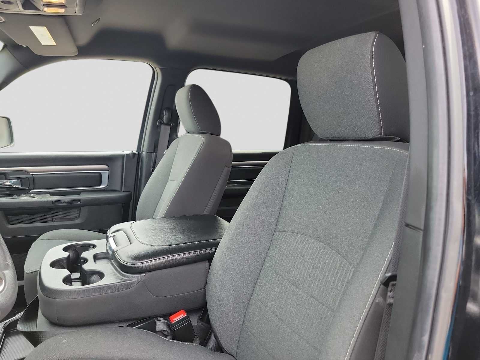 2024 RAM Ram 1500 Classic Warlock Crew Cab 4x4 5'7' Box