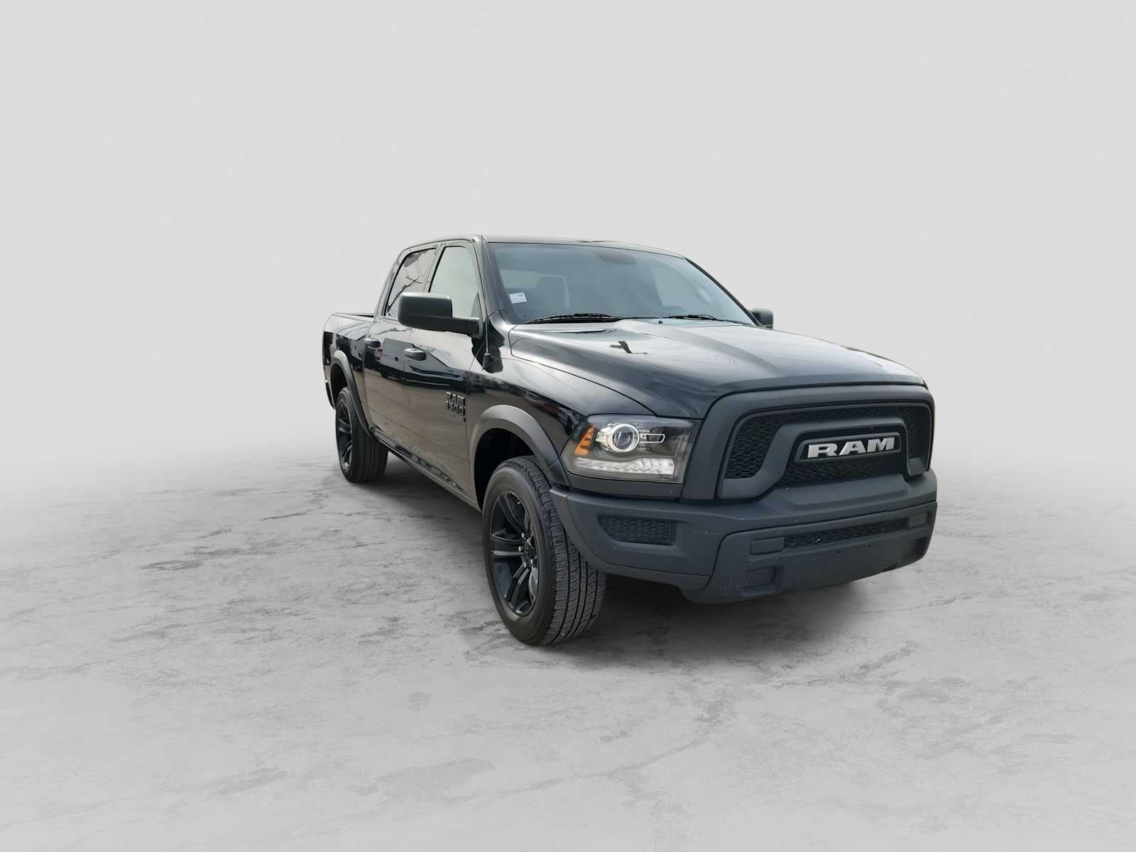 2024 RAM 1500 Classic Warlock Crew Cab 4x4 5'7' Box