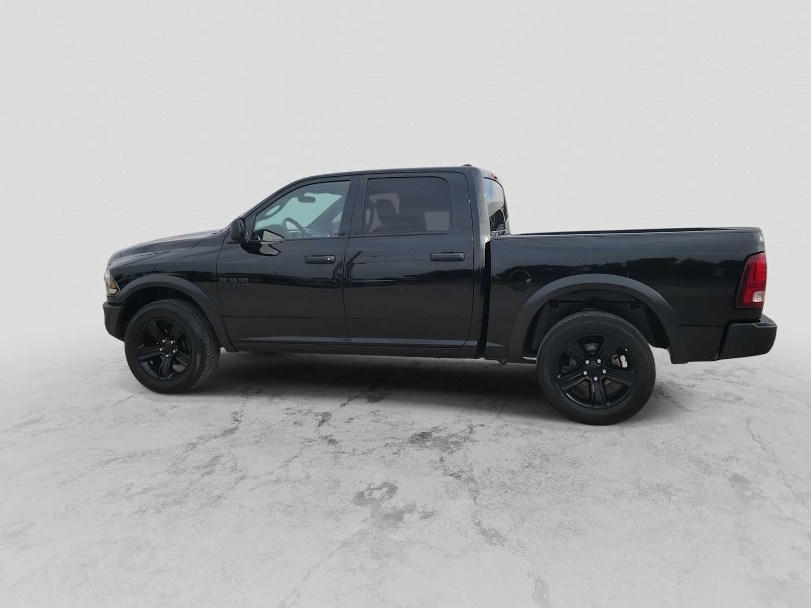 2024 RAM 1500 Classic Warlock Crew Cab 4x4 5'7' Box