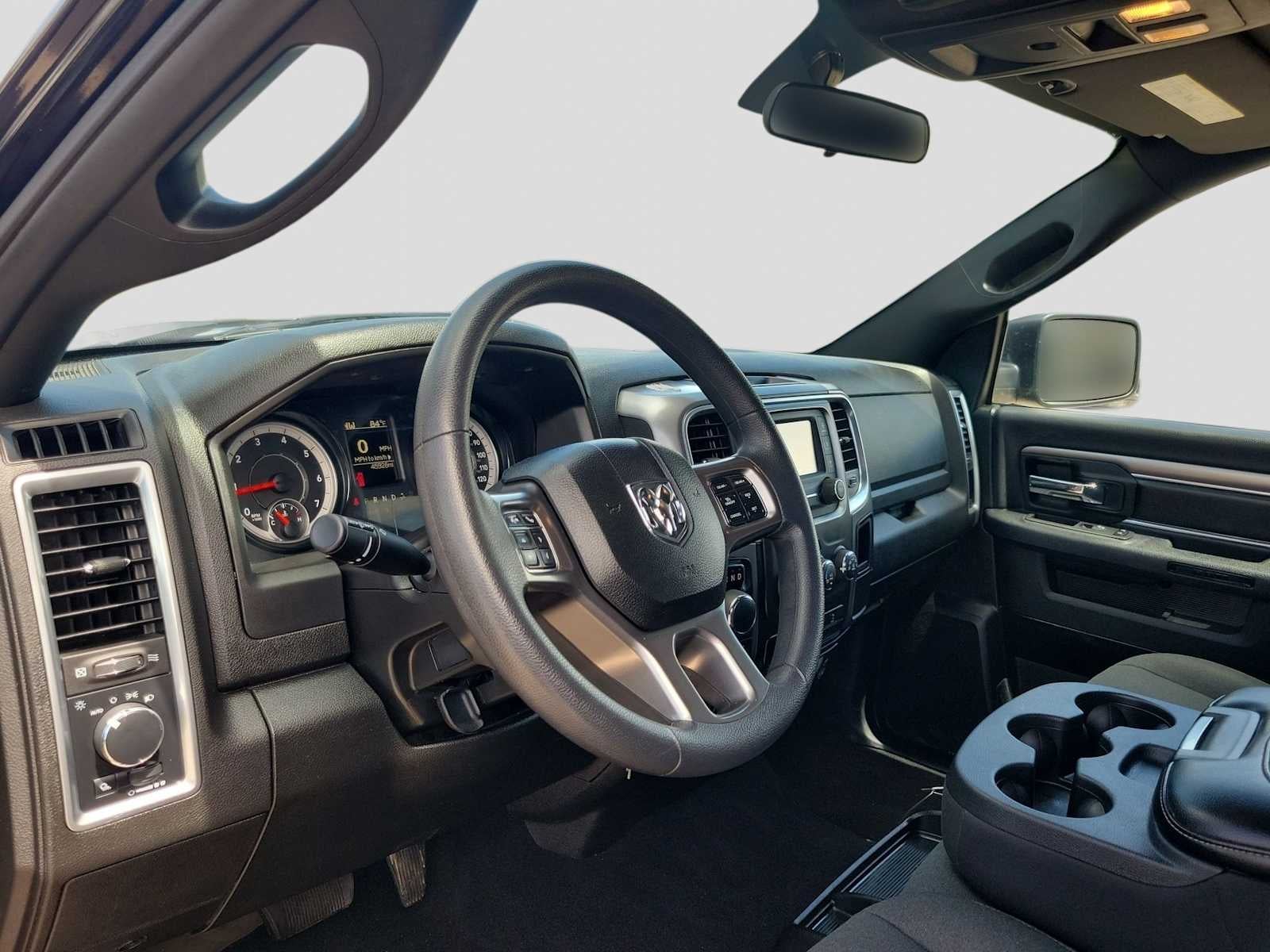2024 RAM 1500 Classic Warlock Crew Cab 4x4 5'7' Box