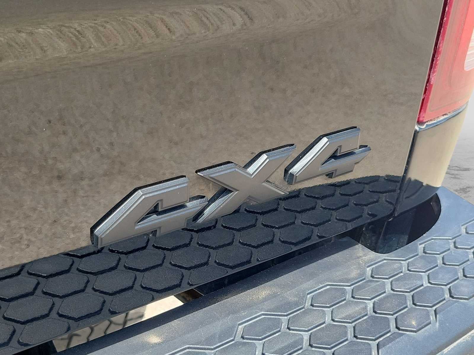 2024 RAM 1500 Classic Warlock Crew Cab 4x4 5'7' Box