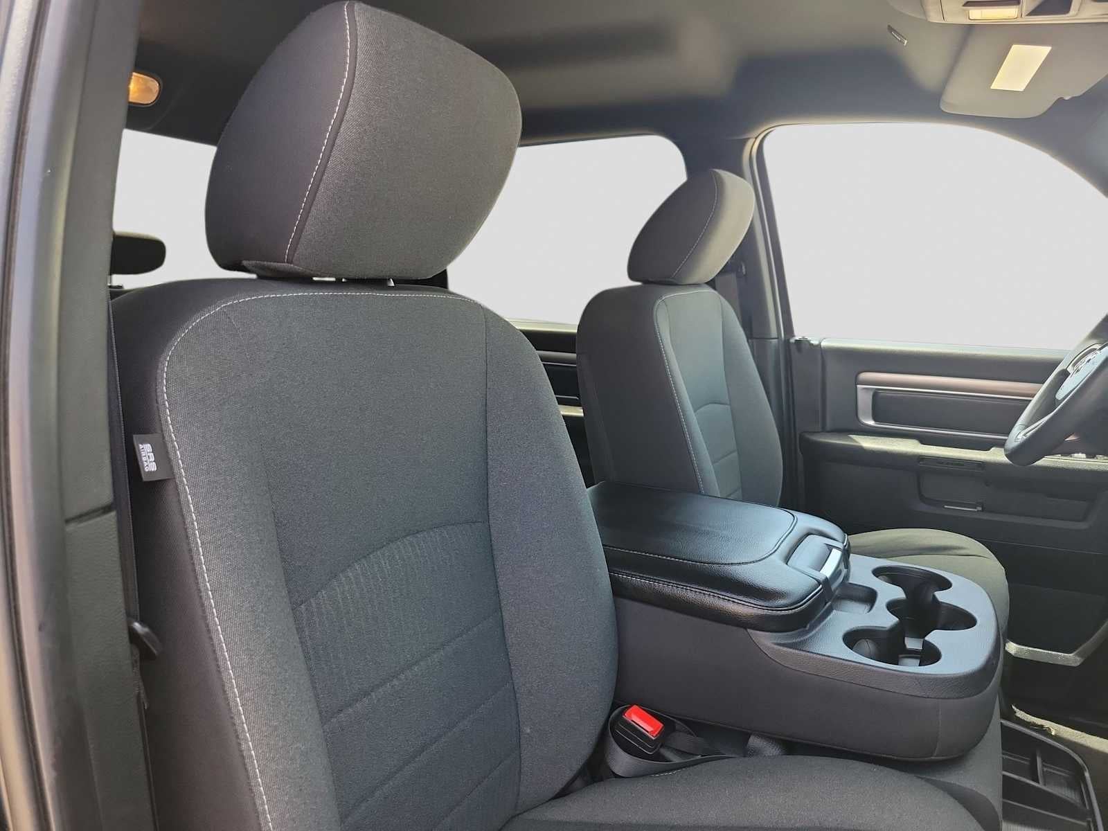 2024 RAM 1500 Classic Warlock Crew Cab 4x4 5'7' Box