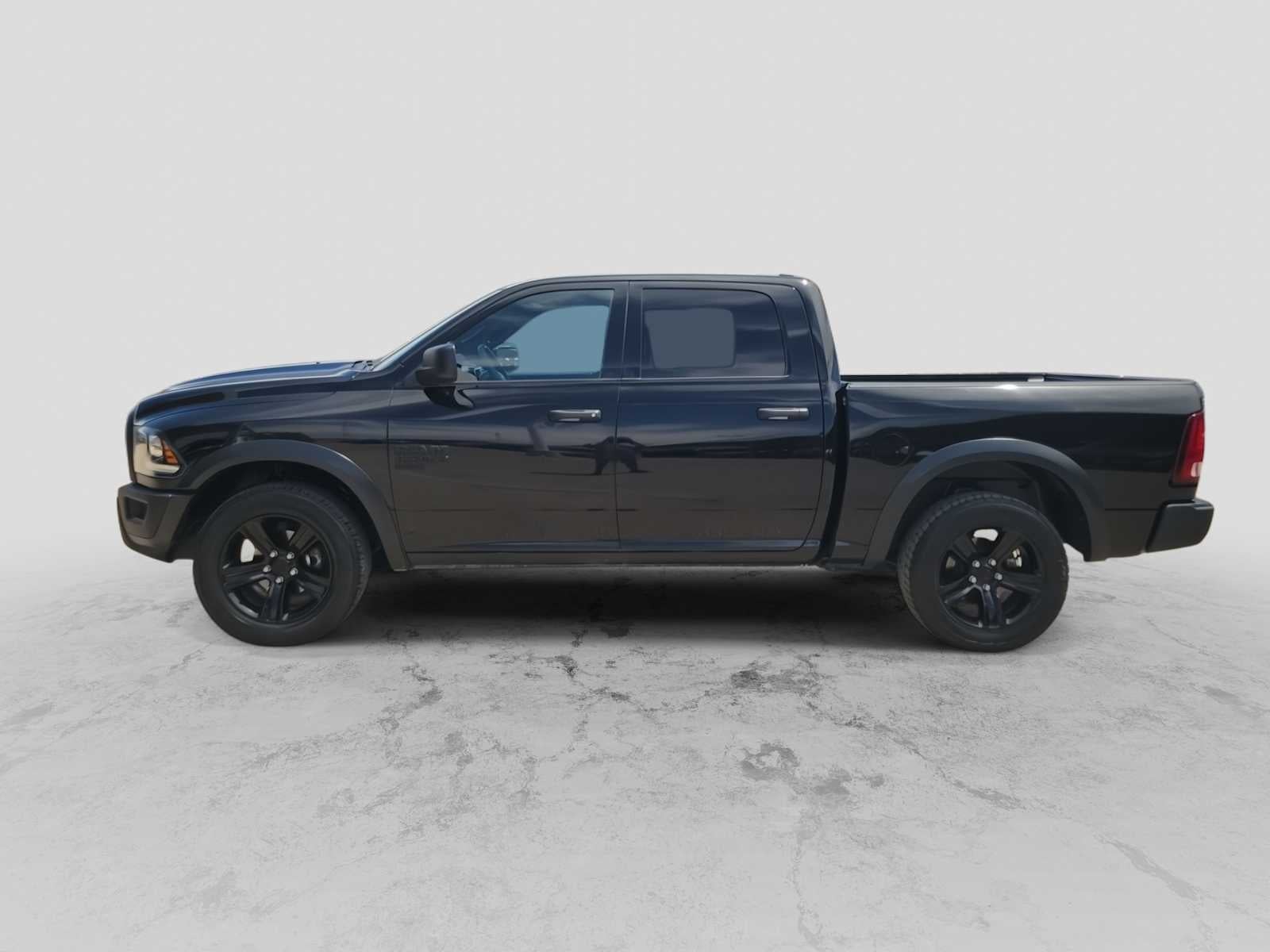 2024 RAM 1500 Classic Warlock Crew Cab 4x4 5'7' Box