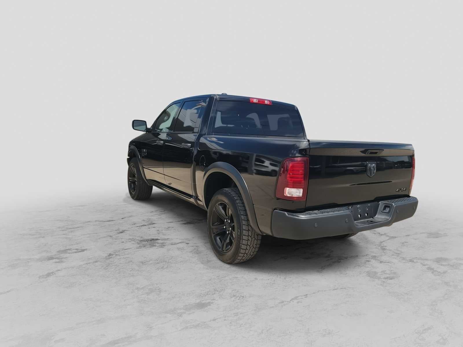 2024 RAM 1500 Classic Warlock Crew Cab 4x4 5'7' Box