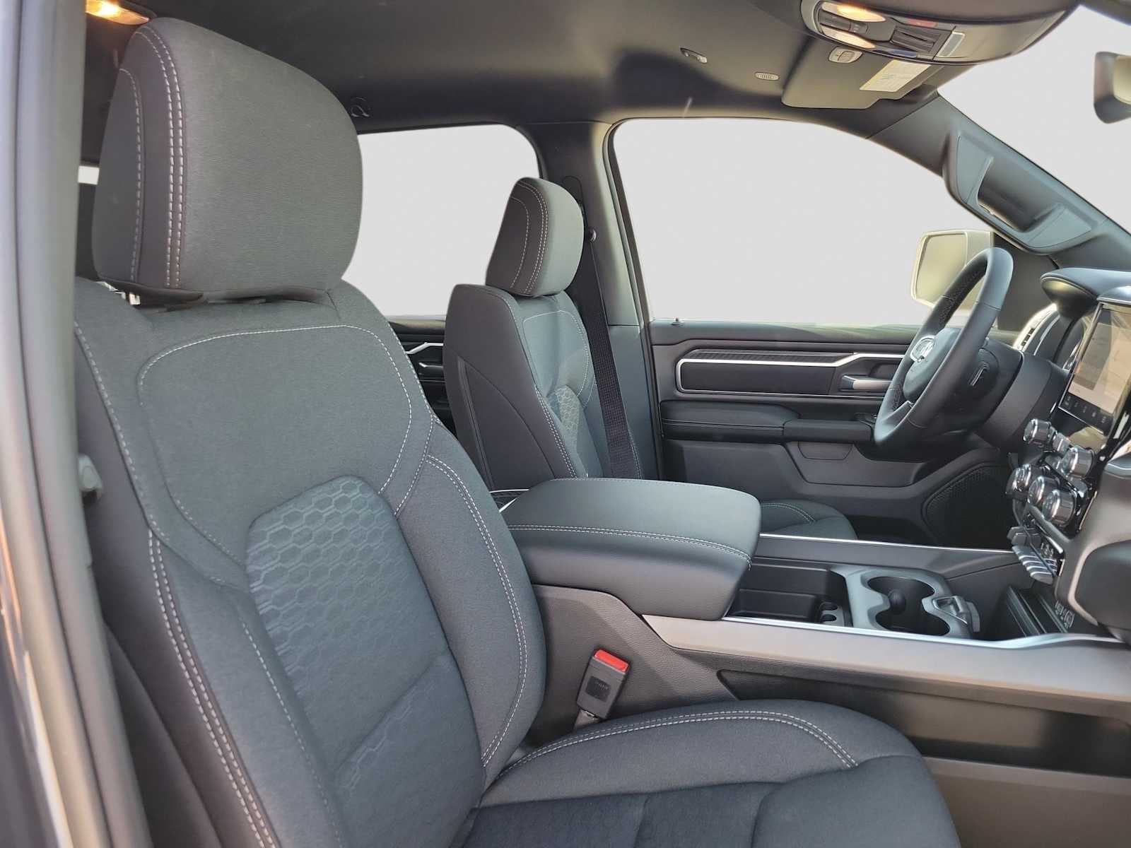 2026 RAM Ram 1500 RAM 1500 LONE STAR CREW CAB 4X2 5'7' BOX