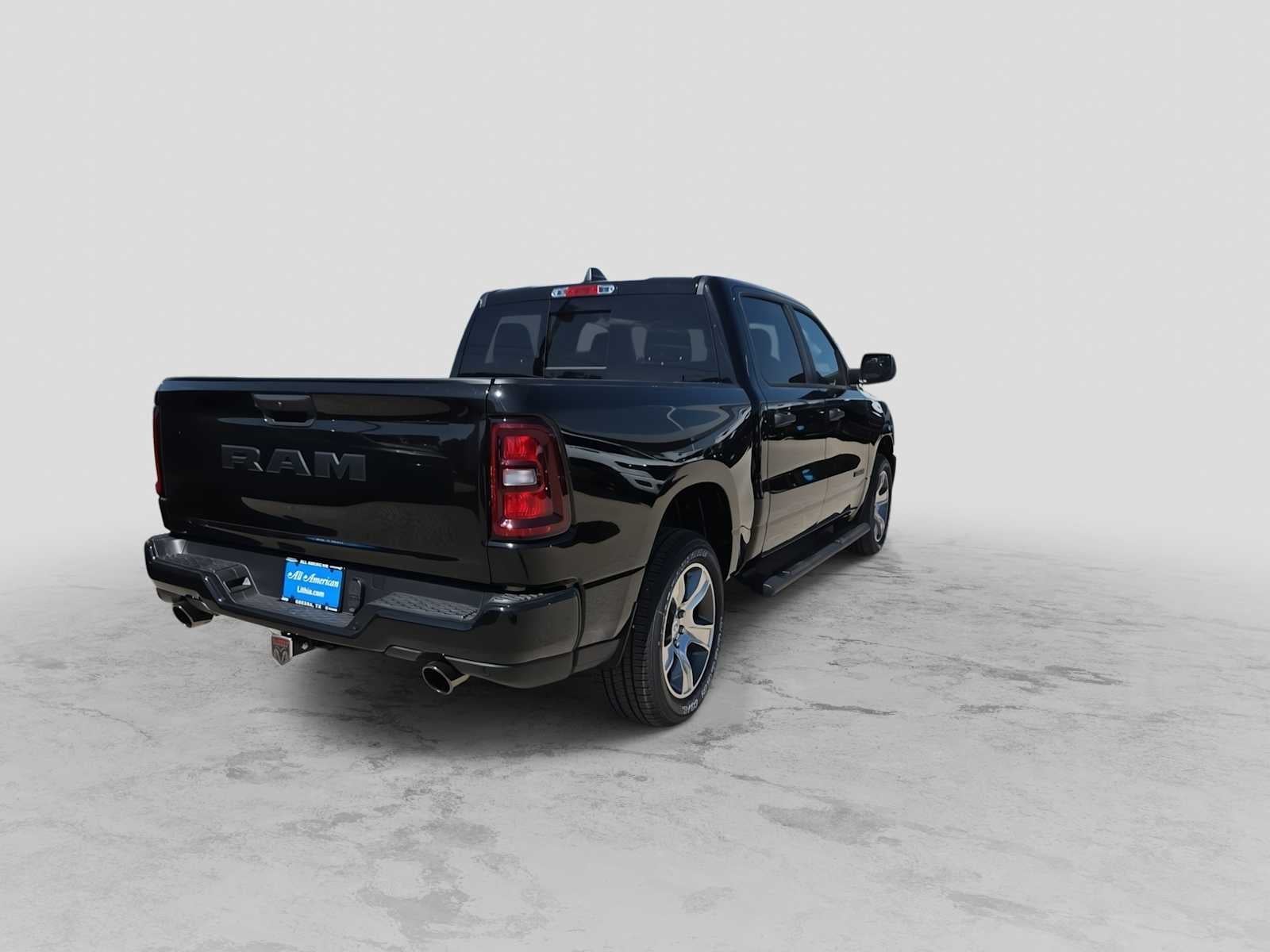 2026 RAM 1500 RAM 1500 EXPRESS CREW CAB 4X2 5'7' BOX