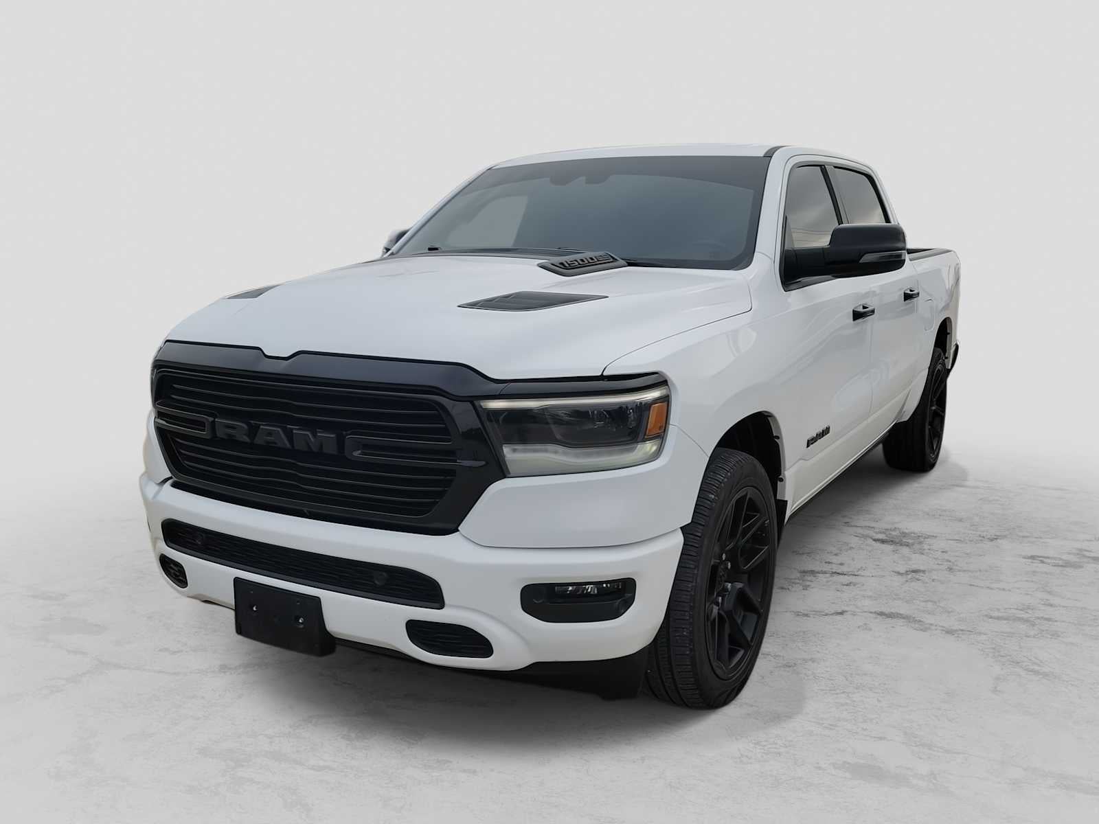 2023 RAM 1500 Laramie Crew Cab 5'7's photo