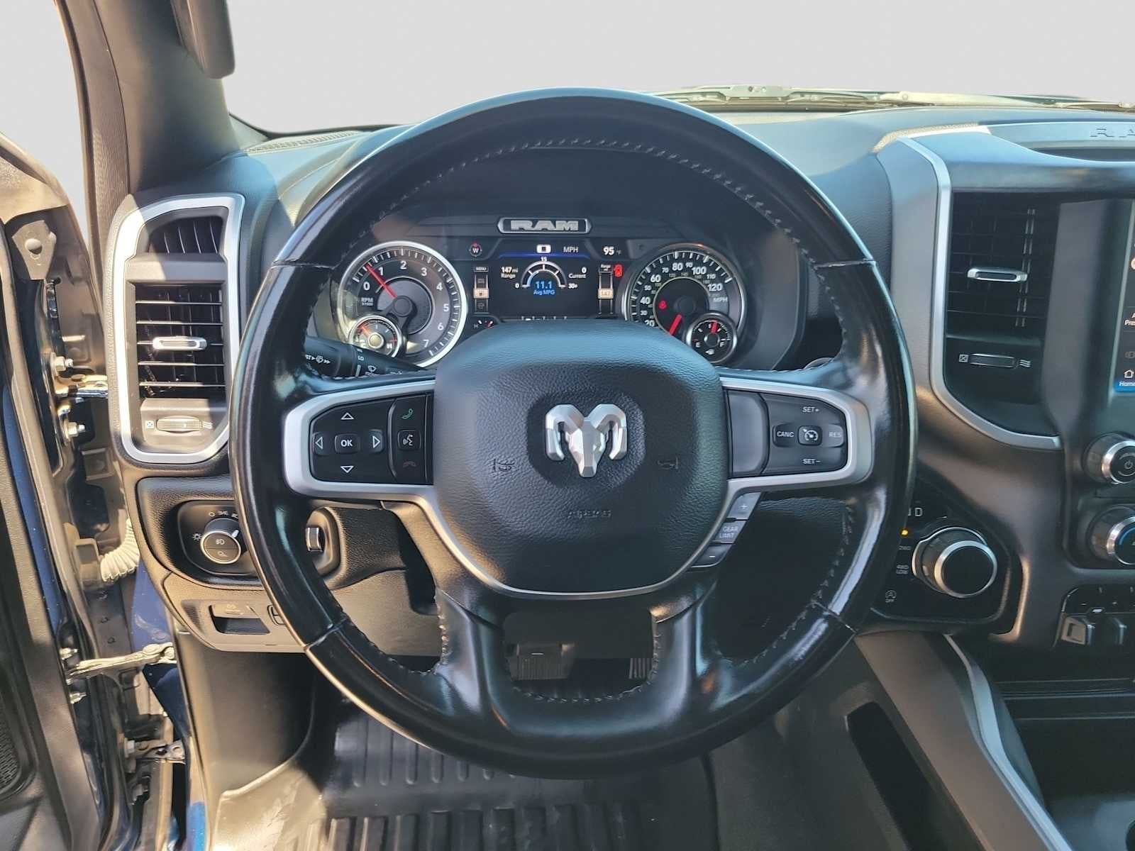 2022 RAM 1500 Big Horn Crew Cab 4x4 5'7' Box