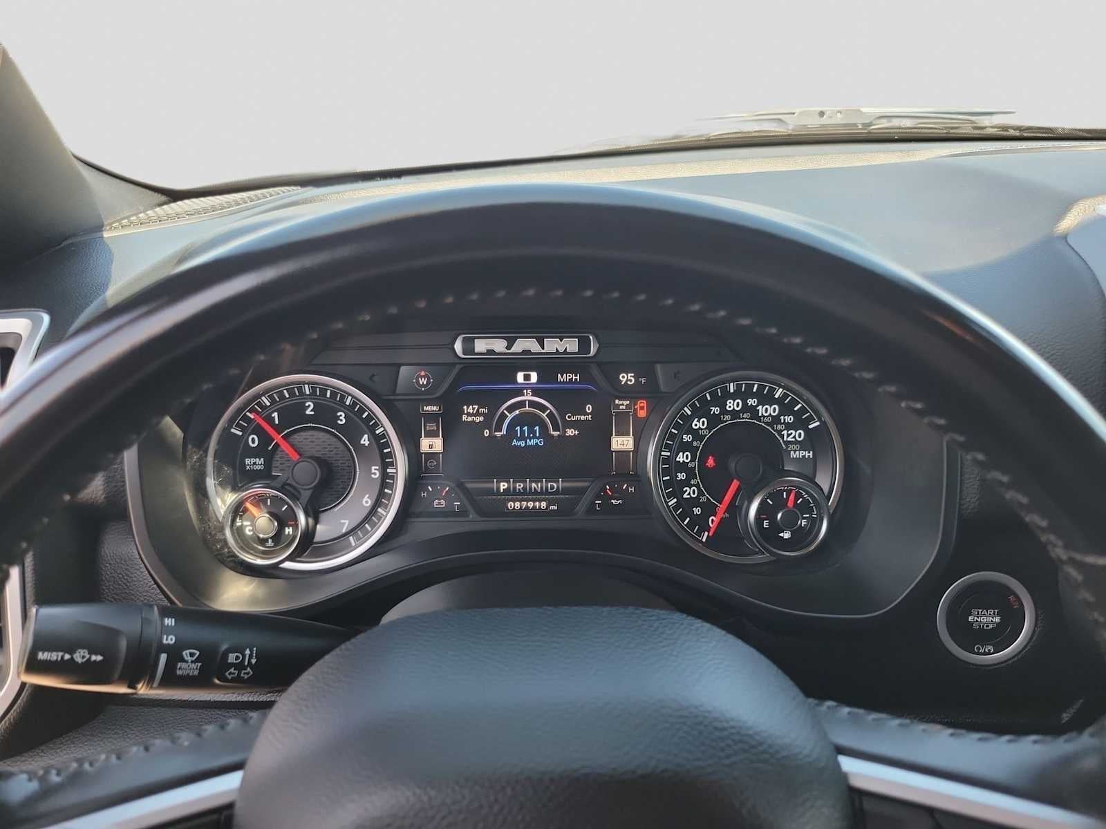 2022 RAM 1500 Big Horn Crew Cab 4x4 5'7' Box