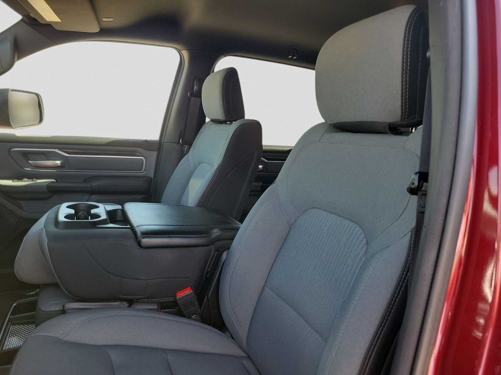 2022 RAM 1500 Big Horn Crew Cab 4x4 5'7' Box