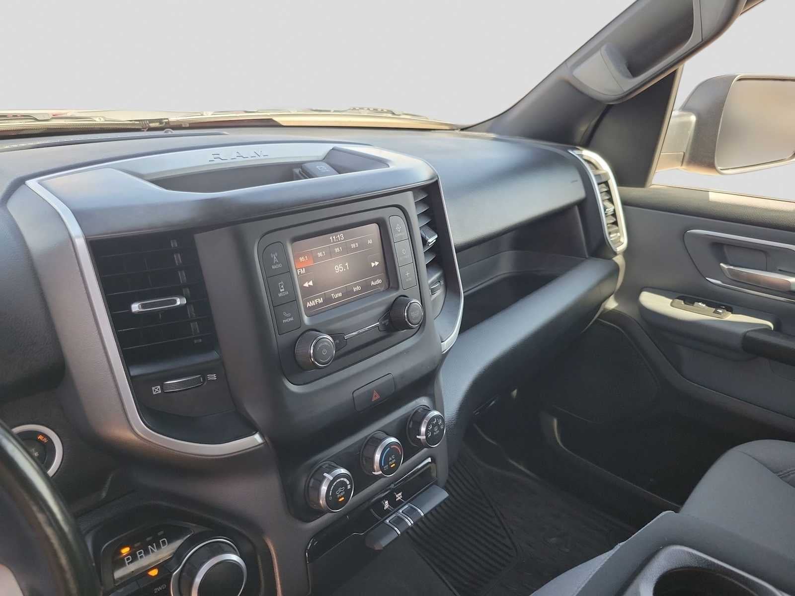 2022 RAM 1500 Big Horn Crew Cab 4x4 5'7' Box