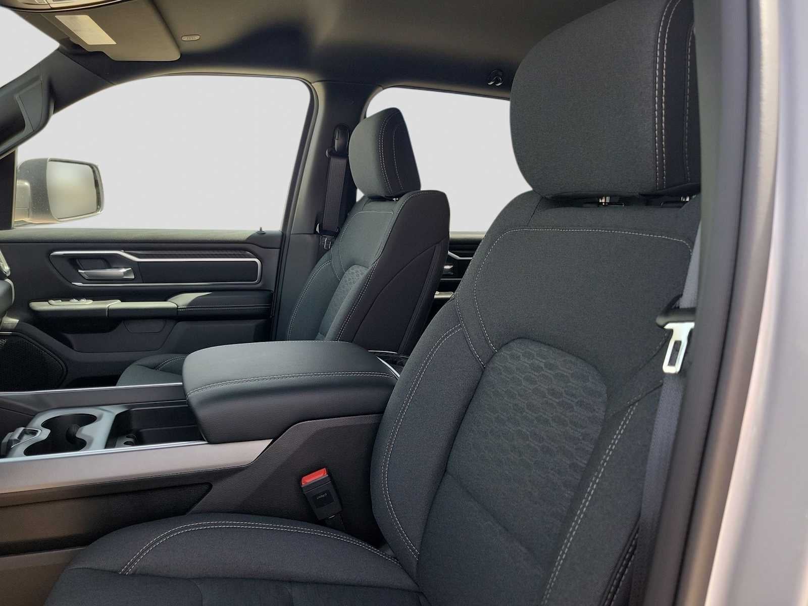 2026 RAM 1500 RAM 1500 LONE STAR CREW CAB 4X4 5'7' BOX