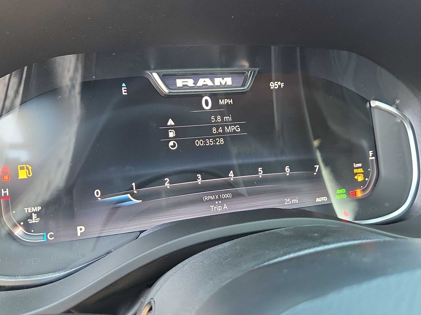 2026 RAM 1500 RAM 1500 LONE STAR CREW CAB 4X4 5'7' BOX