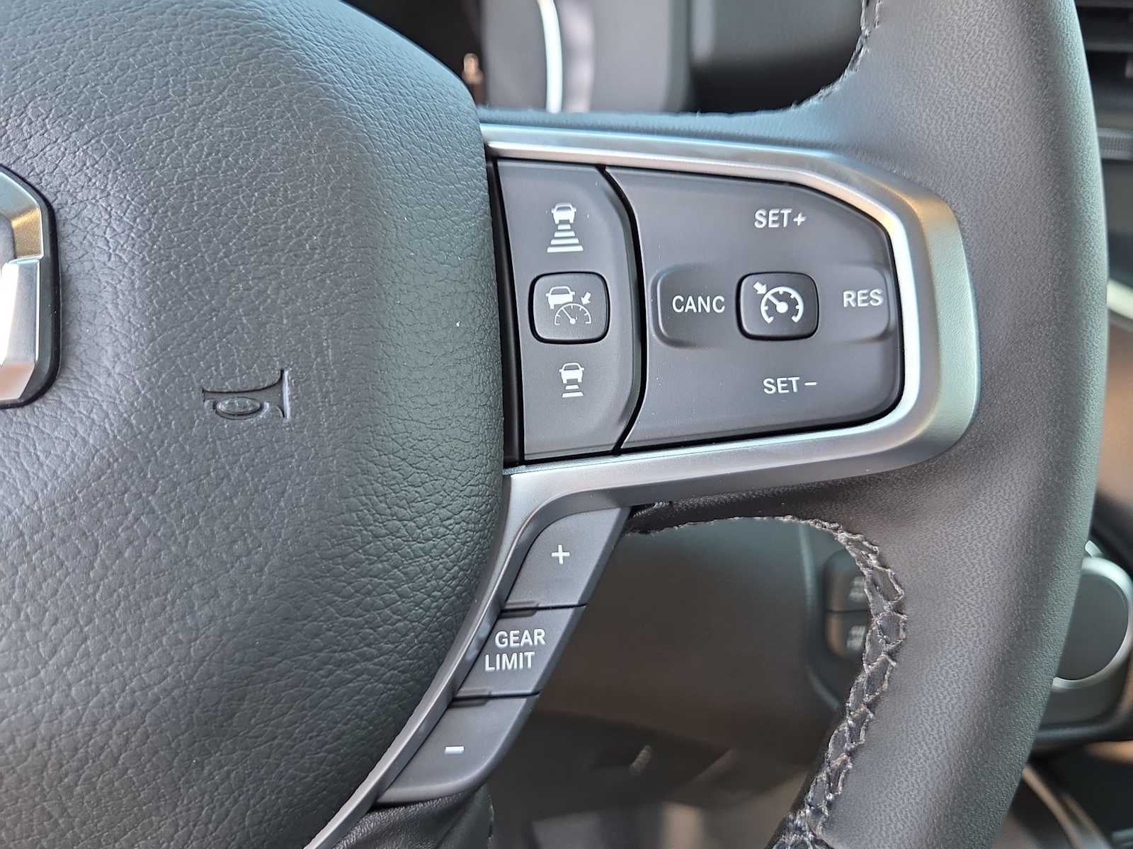 2026 RAM 1500 RAM 1500 LONE STAR CREW CAB 4X4 5'7' BOX