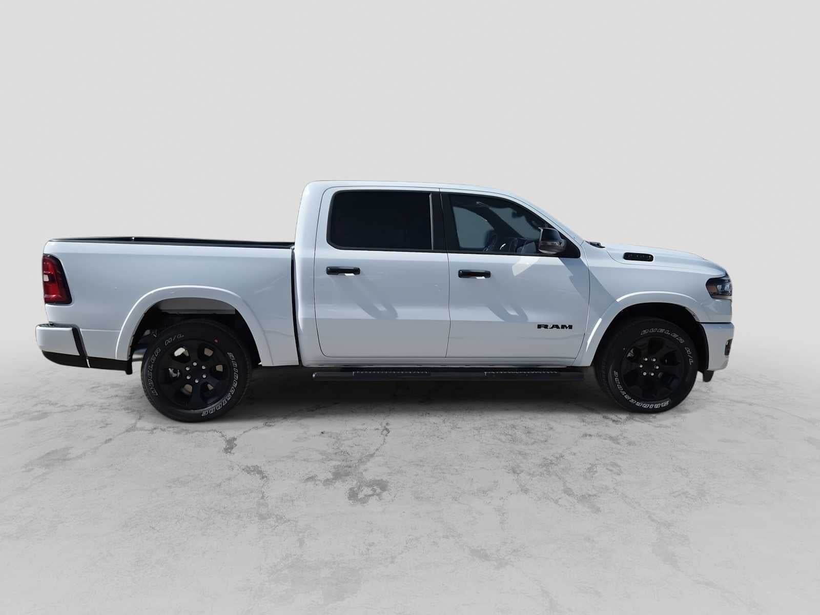 2026 RAM 1500 RAM 1500 LONE STAR CREW CAB 4X4 5'7' BOX