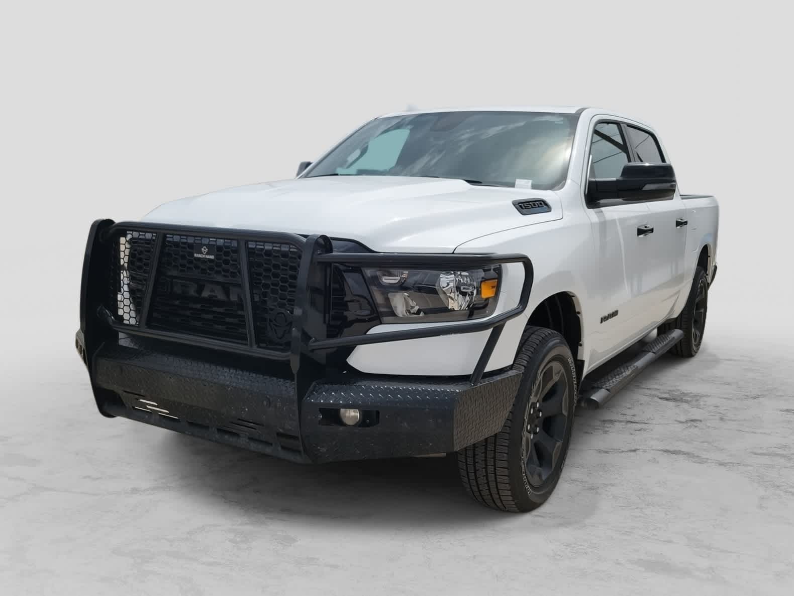 2024 RAM 1500 Big Horn/Lone Star 4x4 Crew Cab 5'7's photo