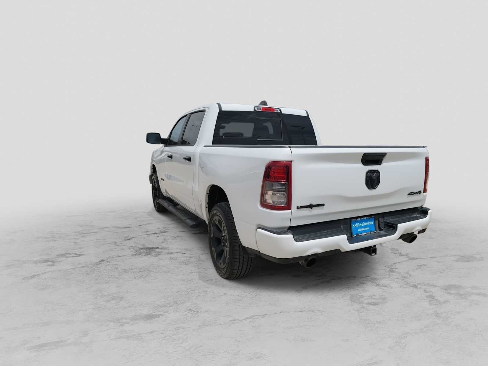 2024 RAM 1500 Lone Star Crew Cab 4x4 5'7' Box