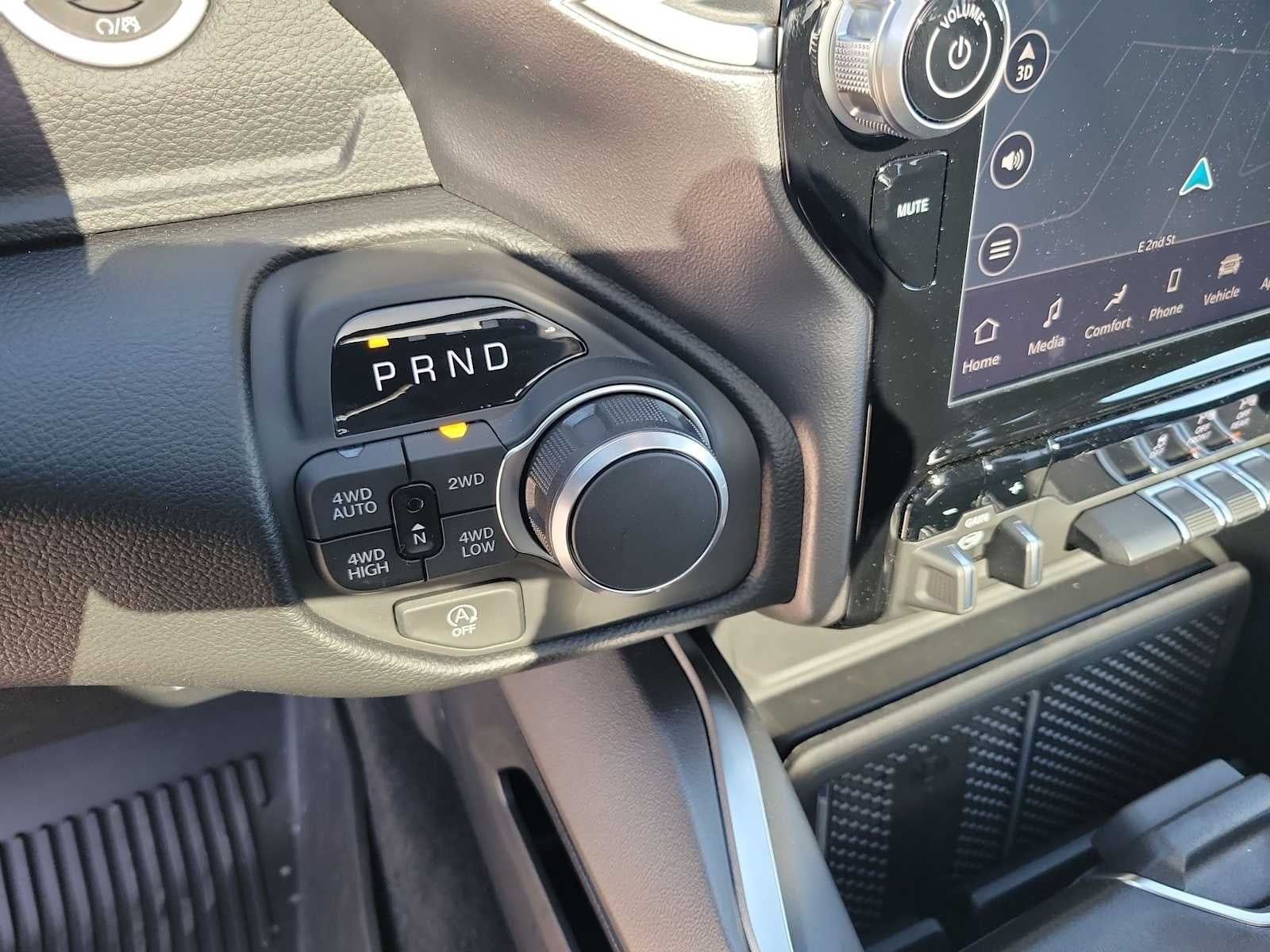 2026 RAM 1500 RAM 1500 LONE STAR CREW CAB 4X4 5'7' BOX