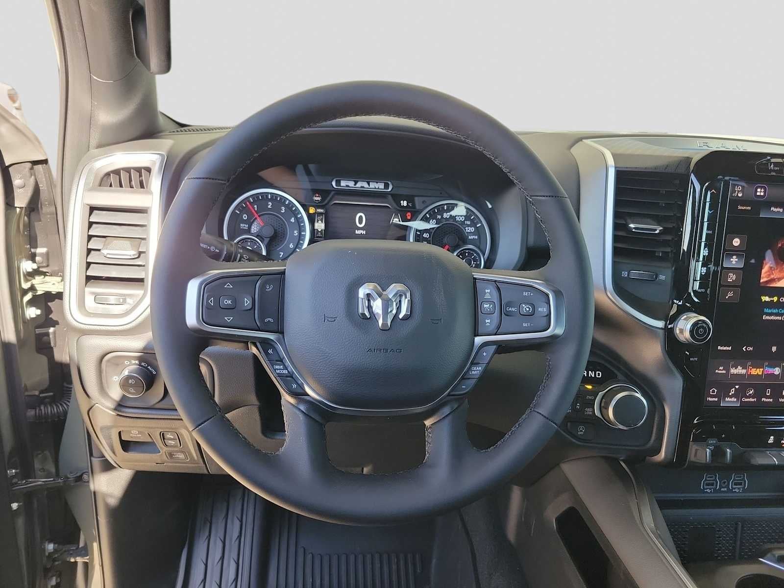 2026 RAM 1500 RAM 1500 LONE STAR CREW CAB 4X4 5'7' BOX