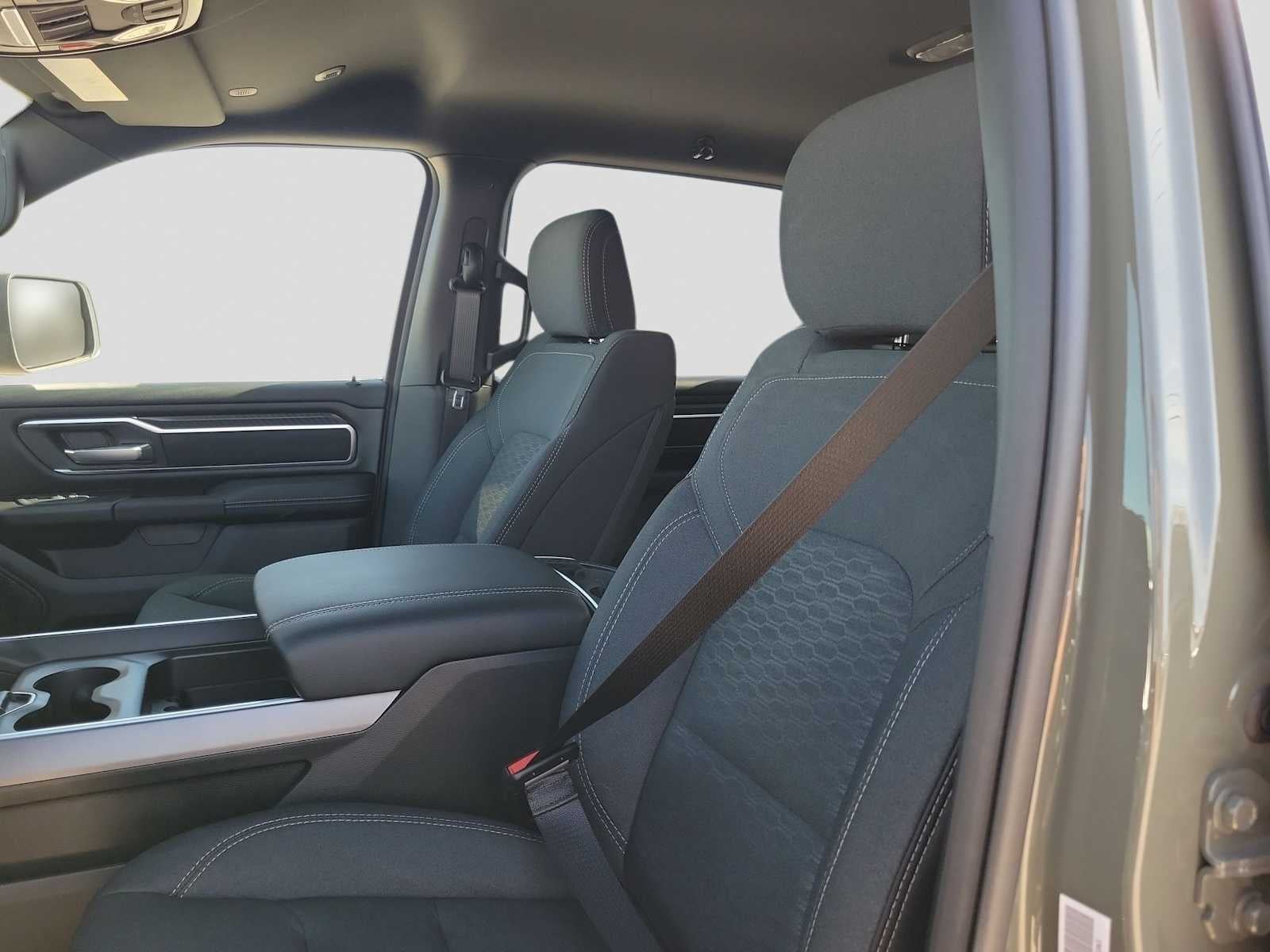 2026 RAM 1500 RAM 1500 LONE STAR CREW CAB 4X4 5'7' BOX