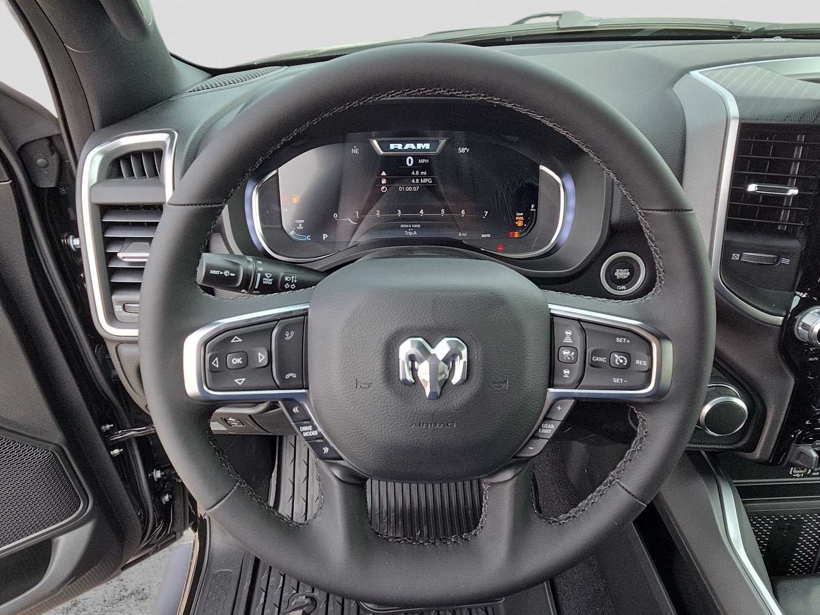 2026 RAM 1500 RAM 1500 BIG HORN CREW CAB 4X4 5'7' BOX