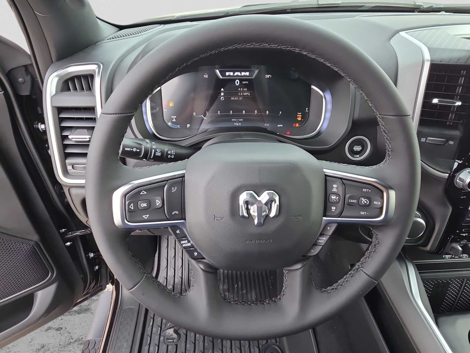 2026 RAM 1500 RAM 1500 BIG HORN CREW CAB 4X4 5'7' BOX