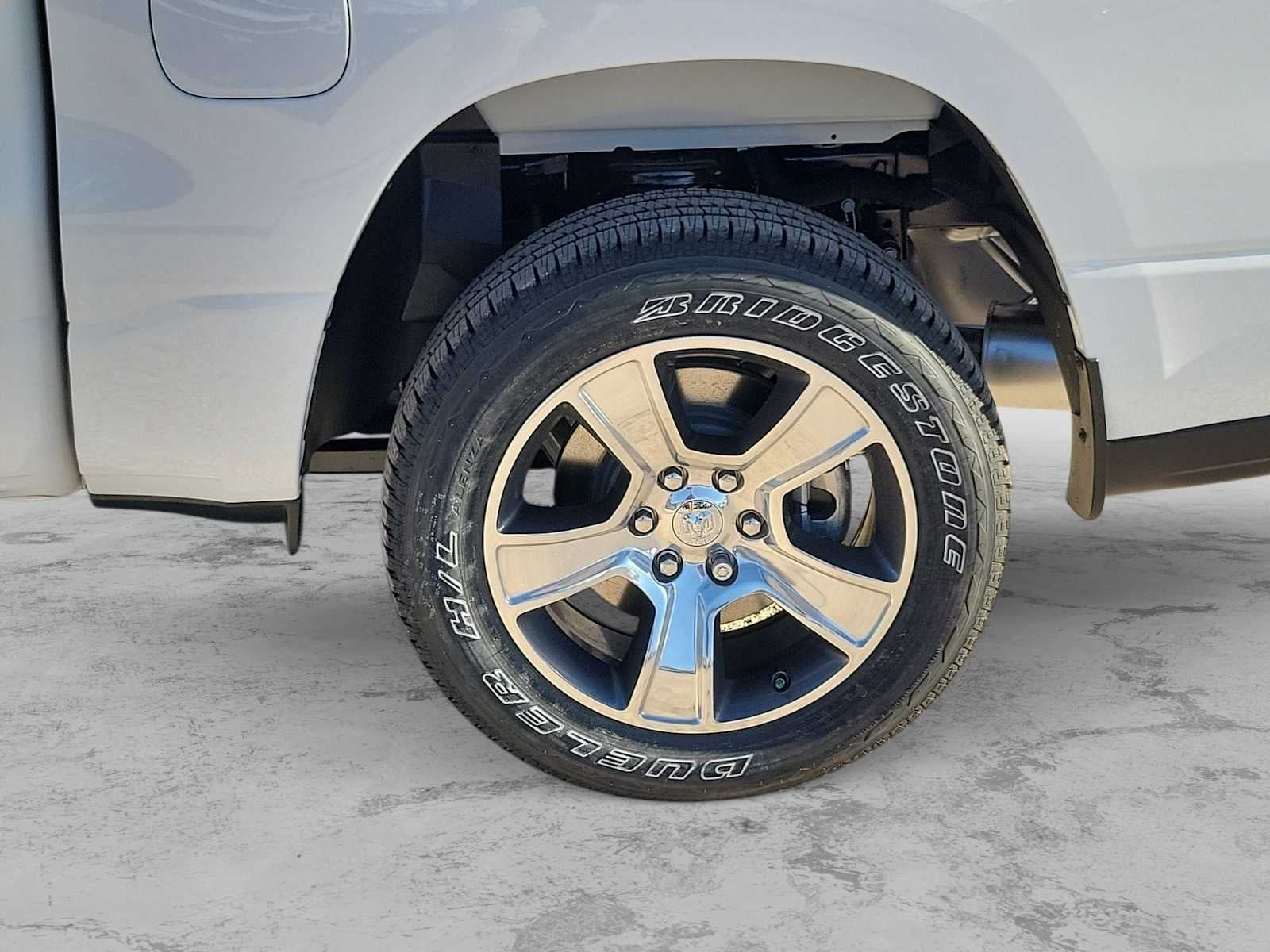 2026 RAM 1500 RAM 1500 EXPRESS CREW CAB 4X4 5'7' BOX