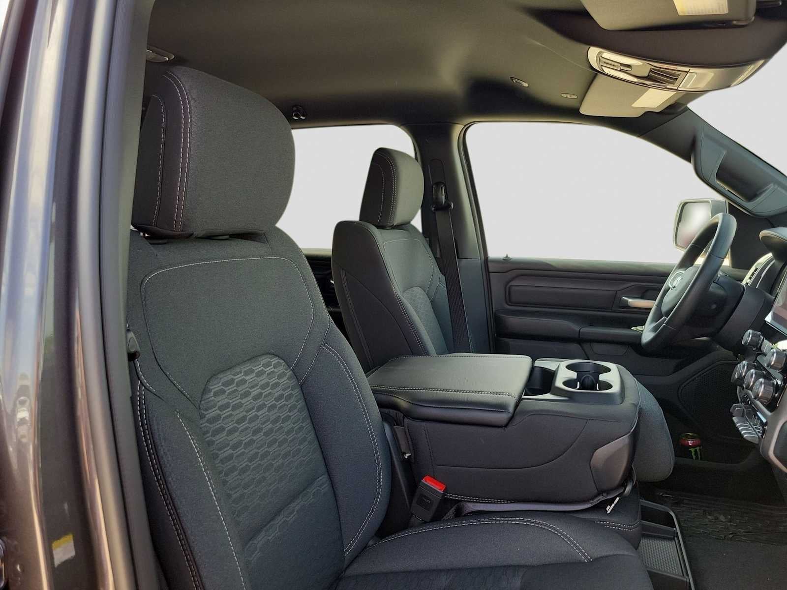 2026 RAM 1500 RAM 1500 WARLOCK CREW CAB 4X4 5'7' BOX