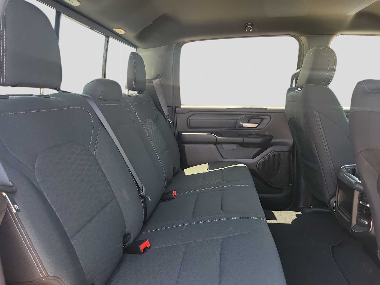 2026 RAM 1500 RAM 1500 EXPRESS CREW CAB 4X4 5'7' BOX