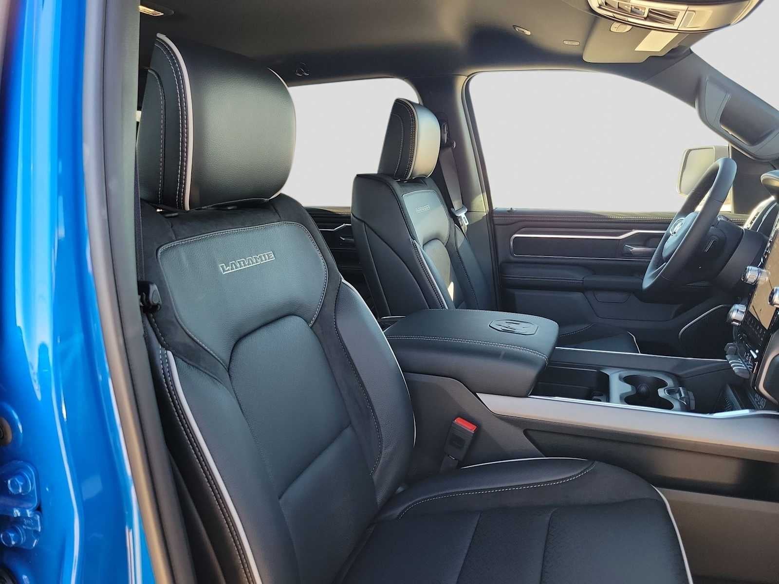 2026 RAM 1500 RAM 1500 LARAMIE CREW CAB 4X4 5'7' BOX