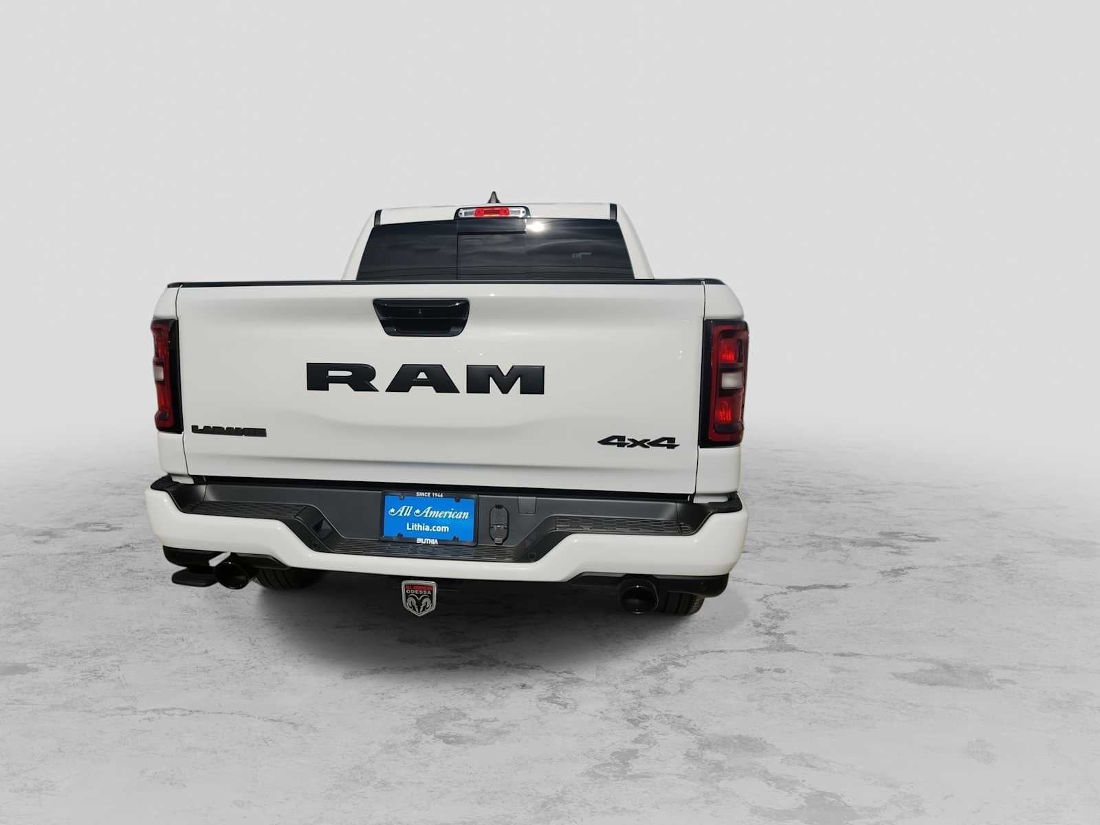 2026 RAM 1500 RAM 1500 LARAMIE CREW CAB 4X4 5'7' BOX