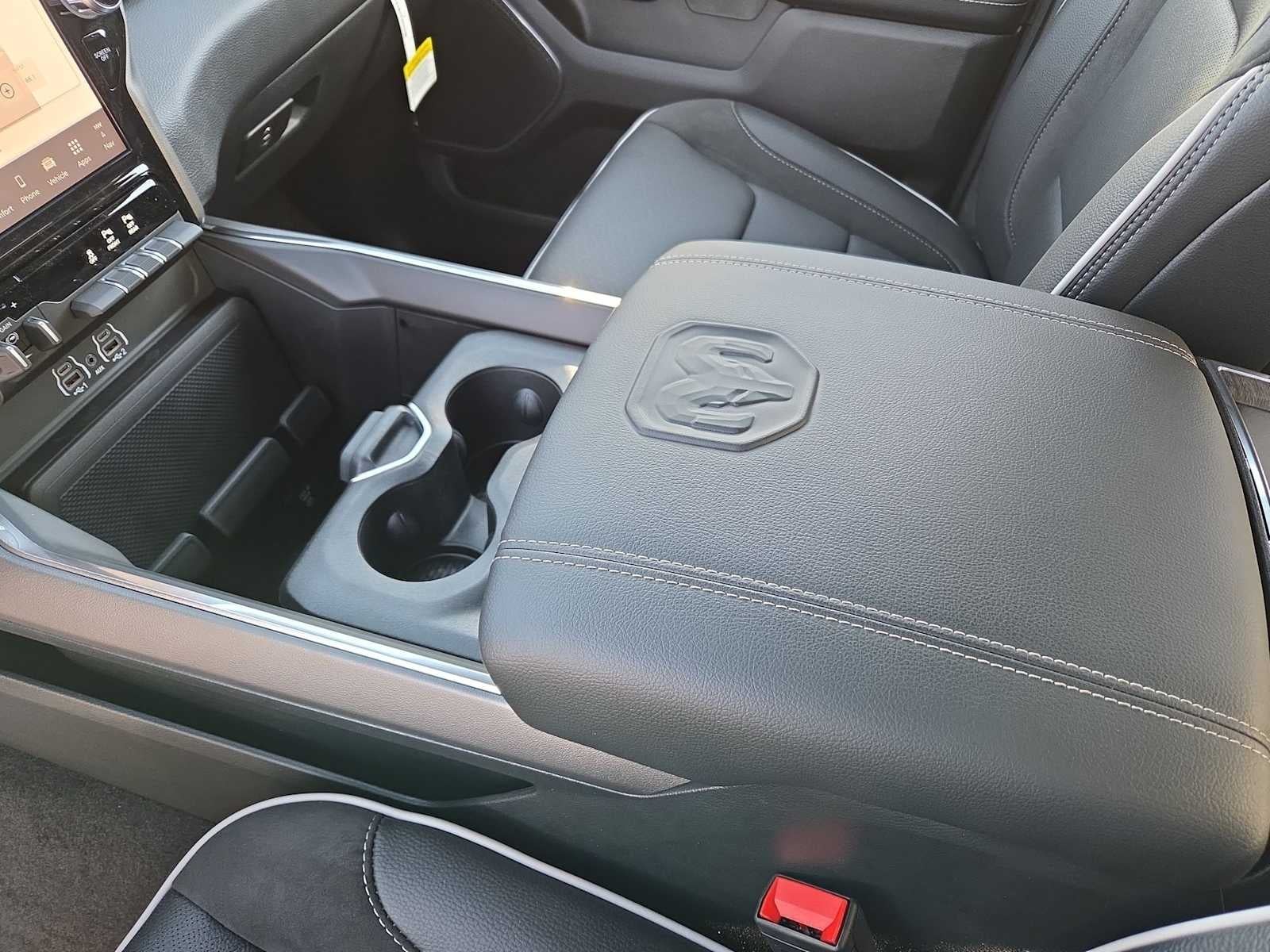 2026 RAM 1500 RAM 1500 LARAMIE CREW CAB 4X4 5'7' BOX