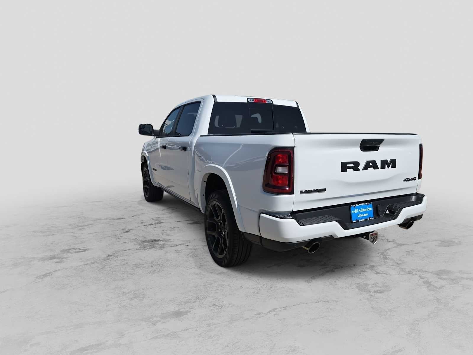 2026 RAM 1500 RAM 1500 LARAMIE CREW CAB 4X4 5'7' BOX