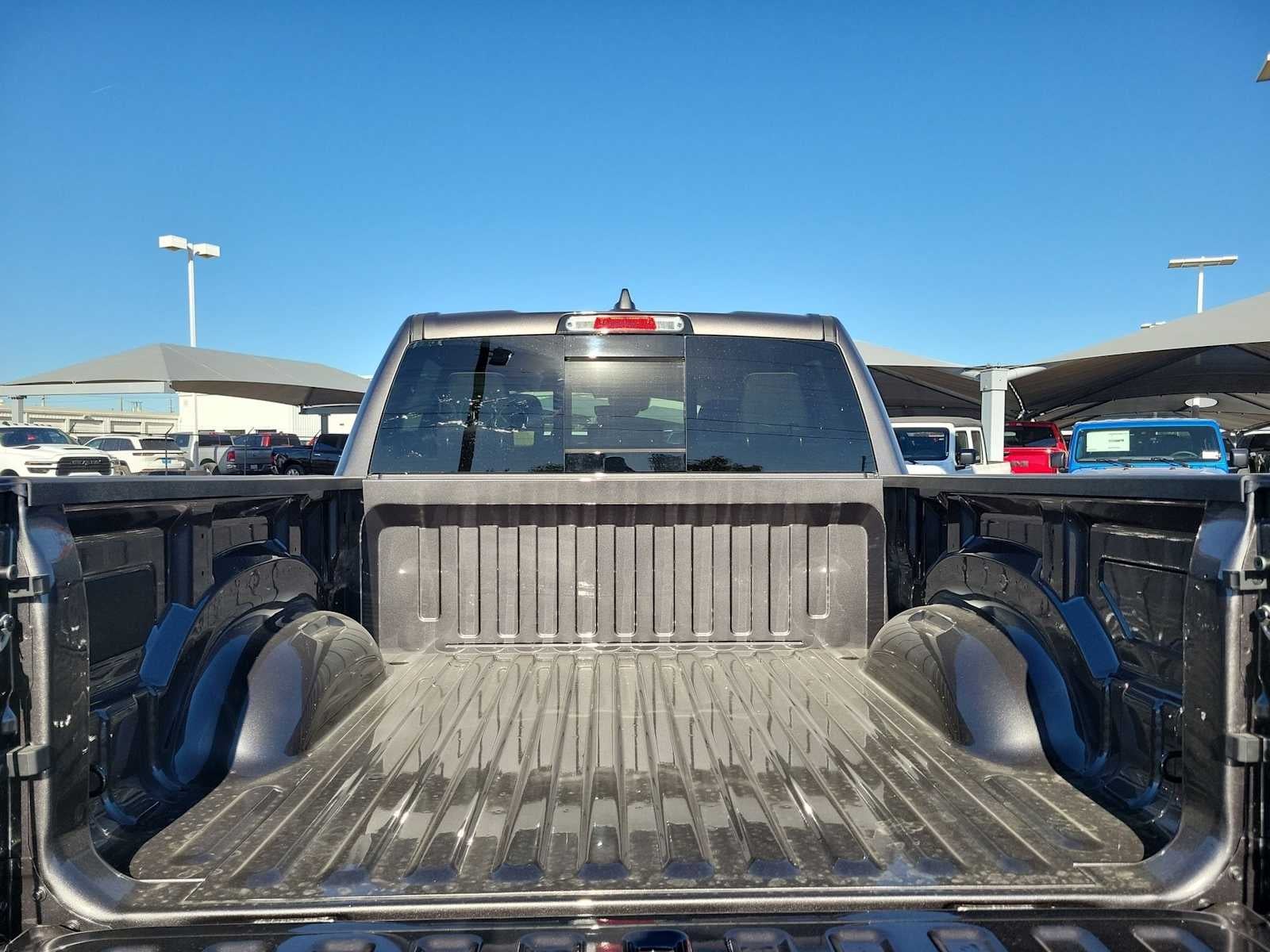 2026 RAM 1500 RAM 1500 LARAMIE CREW CAB 4X4 5'7' BOX